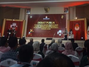 Calon Bupati Dharmasraya, Annisa Suci Ramadani menyampaikan visi, misi dan program kerja saat debat publik Pilkada Dharmasraya 2024. Kegiatan