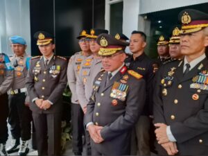 Kapolda Sumatra Barat, Irjen Pol Suharyono memberikan tanggapan terkait dugaan keterlibatan Kabag Ops Polres Solok Selatan, Dadang Iskandar