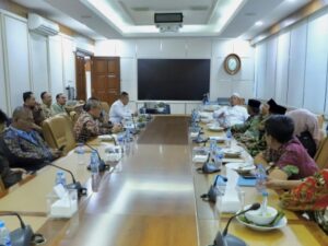 Menteri Agraria dan Tata Ruang/Kepala Badan Pertanahan Nasional (ATR/BPN), Nusron Wahid menjamu pengurus Masjid Nurur Rahman