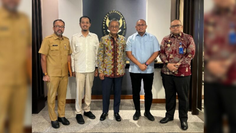 Anggota DPR RI asal Sumatra Barat (Sumbar) Andre Rosiade menepati janjinya saat berkunjung ke Kota Padang pekan lalu. Senin (25/11/2024),