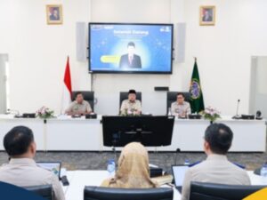 Menteri Agraria dan Tata Ruang/Kepala Badan Pertanahan Nasional (ATR/BPN), Nusron Wahid memberikan pengarahan langsung kepada jajaran