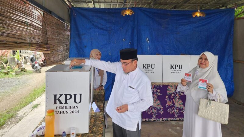 Pasangan calon Wali Kota dan Wakil Wali Kota Padang nomor urut satu, Fadly Amran-Maigus Nasir, berhasil unggul di dua TPS tempat mereka