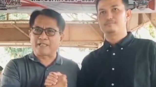 Calon Bupati petahana, Suhatri Bur yang biasa disapa Aciak, tersungkur menghadapi Jhon Kennedy Azis (JKA) di Pemilihan Bupati Padang Pariaman