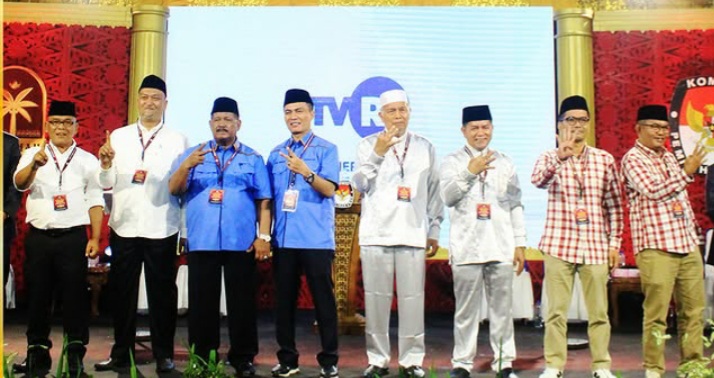 Para calon bupati dan wakil bupati Pasaman Barat. [foto: IG KPU Pasaman Barat]