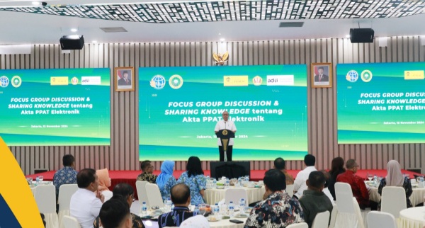 Kementerian ATR/BPN terus berkomitmen mempercepat proses digitalisasi, salah satunya dengan penerapan Akta Tanah Elektronik.