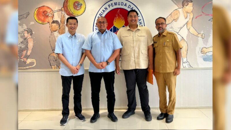 Usai mendampingi sejumlah pejabat Sumbar bertemu Menteri Pekerjaan Umum (Menteri PU) Dody Hanggodo pada Senin (25/11/2024), Anggota DPR RI