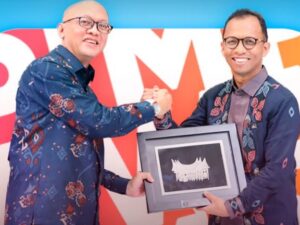 Bank Nagari Terima Penghargaan BI, Mitra Penyedia Informasi EKU Terbaik di Sumbar