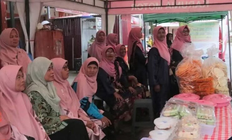 Semarak Festival UMKM 1.000 Karupuak Kuah di Kamang Tangah Anam Suku Agam