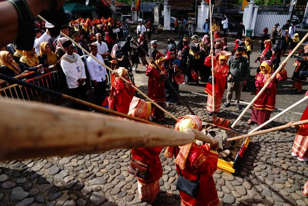 Ditutup Hari Ini, 15.000 Pengunjung Diperkirakan Datangi Festival Pesona Minangkabau