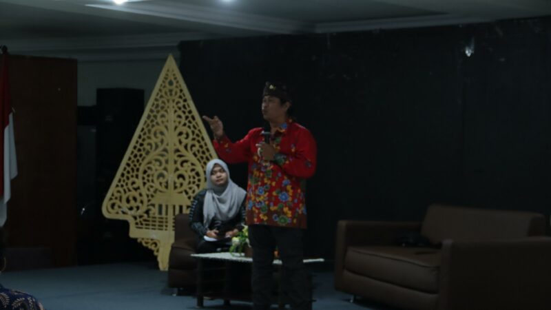 BEM FIB UNAIR Berkolaborasi dengan ILMIBSI Selenggarakan Simposium dan Pagelaran Budaya