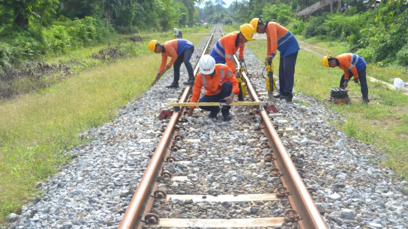 Hadapi Musim Penghujan, KAI Divre Sumbar Tingkatkan Pengawasan Jalur Kereta