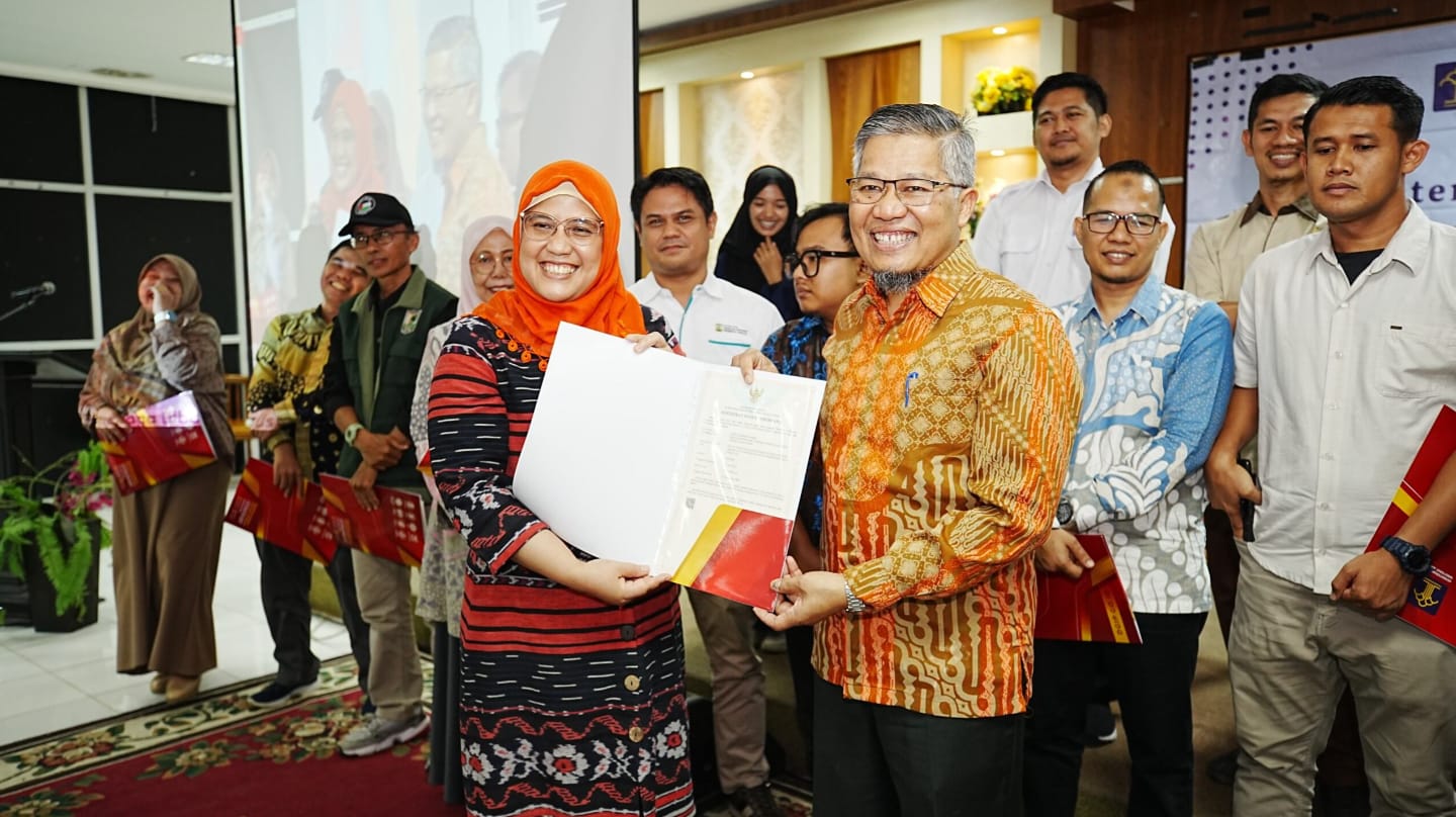 Bersama DJKI, UNAND Serahkan 28 Sertifikat Paten kepada Inventor