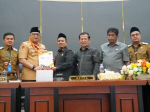 Penghujung 2024, Pemko Padang dan DPRD Sepakati 2 Perda