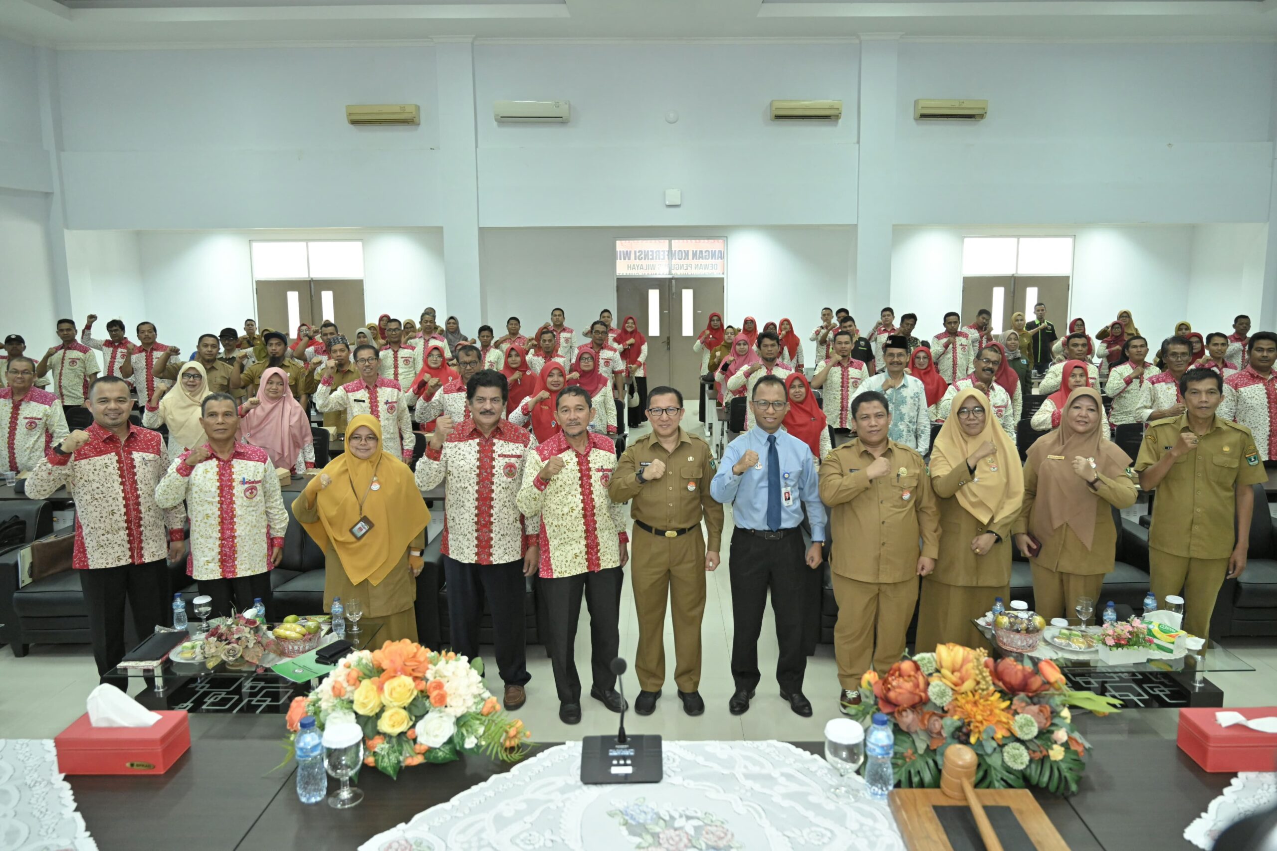 Konferwil Perhiptani IV Sumbar, Pj Sekda: Peran Petani Sangat Penting Wujudkan Swasembada