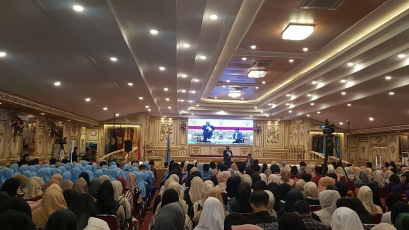 APTISI Sumbar Hadirkan Jubir Kantor Komunikasi Presiden Kuliah Umum Bahas Judi Online