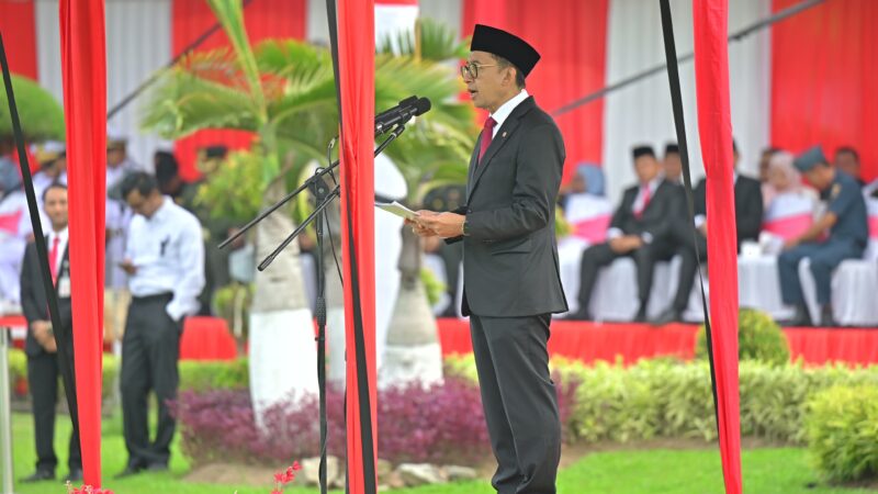 Menbud Fadli Zon Pimpin Upacara Hari Bela Negara di Pemprov Sumbar