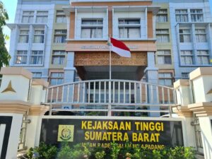 Sepanjang 2024, Kejaksaan Tinggi (Kejati) Sumbar sudah menangani 51 perkara korupsi yang dilimpahkan ke pengadilan sepanjang 2024.