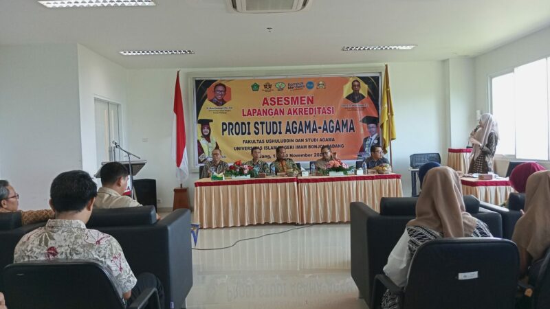 Fakultas Ushuluddin dan Studi Agama (FUSA) menggelar asesmen lapangan akreditasi prodi studi agama-agama. Kegiatan tersebut berlangsung