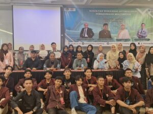 Wakil Rektor III Bidang Kemahasiswaan dan Kerjasama UIN Imam Bonjol Padang, Welhendri Azwar menutup kegiatan Workshop Optimalisasi