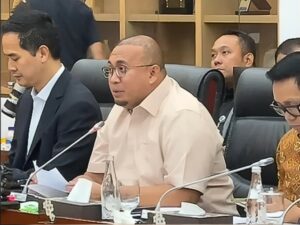 Wakil Ketua Fraksi Partai Gerindra DPR RI Andre Rosiade menyambut baik dengan penurunan ‘ongkos’ naik haji pada tahun 2025 ini.