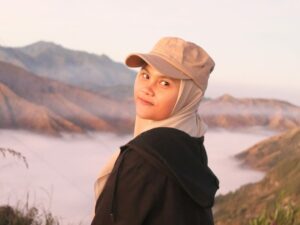 Pengumuman darurat militer yang tiba-tiba terjadi di Korea Selatan beberapa waktu lalu menarik perhatian dunia internasional, termasuk