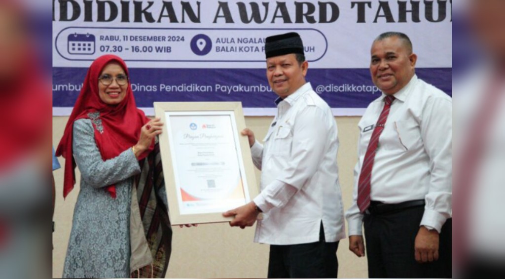 Pemko Payakumbuh Serahkan Penghargaan Pemenang Inovasi Pendidikan Award 2024