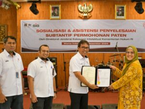 Invensi dalam Pengisian Semen Curah, PT Semen Padang Terima Sertifikat Paten dari DJKI