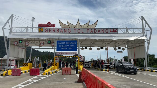 PT Hutama Karya (Persero) atau HK resmi melakukan uji coba fungsional ruas tol Padang-Pekanbaru seksi Padang-Sicincin, Minggu (15/12/2024)