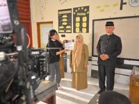 Kisah Nia Gadis Penjual Gorengan Dijadikan Film, Mahyeldi: Jadi Pelajaran Generasi Muda