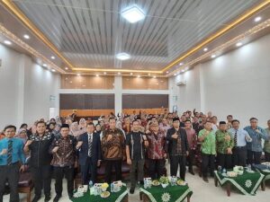 Wakil Menteri Pendidikan Tinggi, Sains dan Teknologi (Wamen Dikti Saintek), Prof Dr Fauzan MPd memberikan kuliah umum di UM Sumatera Barat