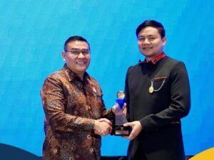 Kementerian Agraria dan Tata Ruang/Badan Pertanahan Nasional (ATR/BPN) meraih anugerah sebagai Badan Publik Informatif peringkat