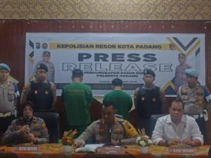 Aksi dugaan pencurian dengan kekerasan (curas) terjadi pada Rabu (17/12/2024) sekitar pukul 04.00 WIB di Lubuk Begalung, Kota Padang. Aksi ini kemudian viral di media sosial
