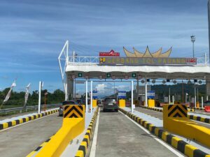 Wakil Ketua Komisi VI DPR RI Andre Rosiade memastikan bahwa jalan tol Padang-Sicincin, Sumatra Barat (Sumbar) akan dioperasikan secara