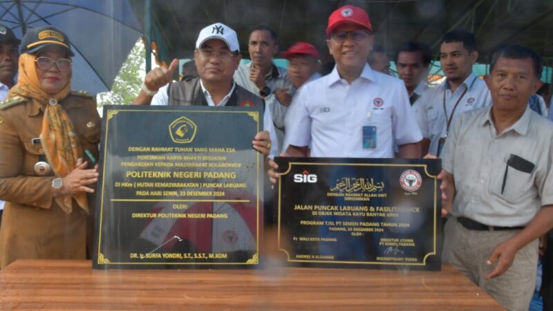 PT Semen Padang Dukung Infrastruktur HKm Puncak Labuang dan MCK Objek Wisata Kayu Banyak Urek