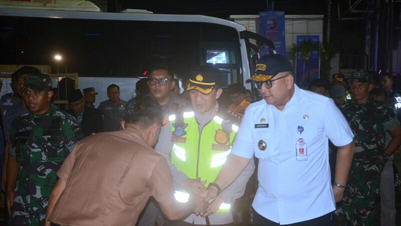 Bersama Forkopimda Sumbar, Pj Wako Padang Monitoring Malam Misa Natal