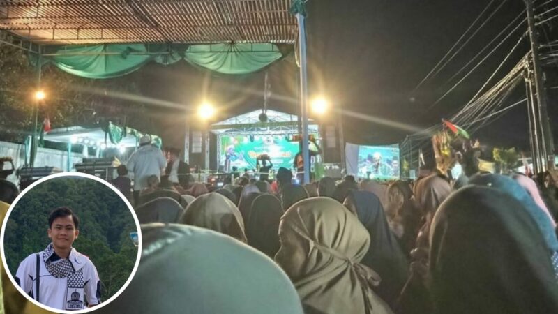 Sholawat Nabi adalah ungkapan pujian dan rasa terima kasih umat Muslim kepada Rasulullah SAW atas segala jasa dan pengorbanannya yang