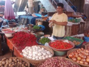 Dinas Perdagangan (Disdag) mengingatkan kepada produsen dan pedagang untuk tidak melakukan penimbunan barang jelang Ramadan dan Lebaran 2025.