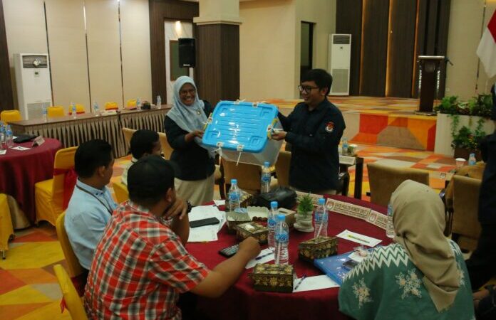 Penjabat Wali Kota Payakumbuh, Suprayitno menegaskan pentingnya menjaga nilai-nilai demokrasi dalam pelaksanaan Pilkada serentak 2024.