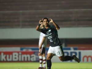 Irkham Mila Gabung Semen Padang FC