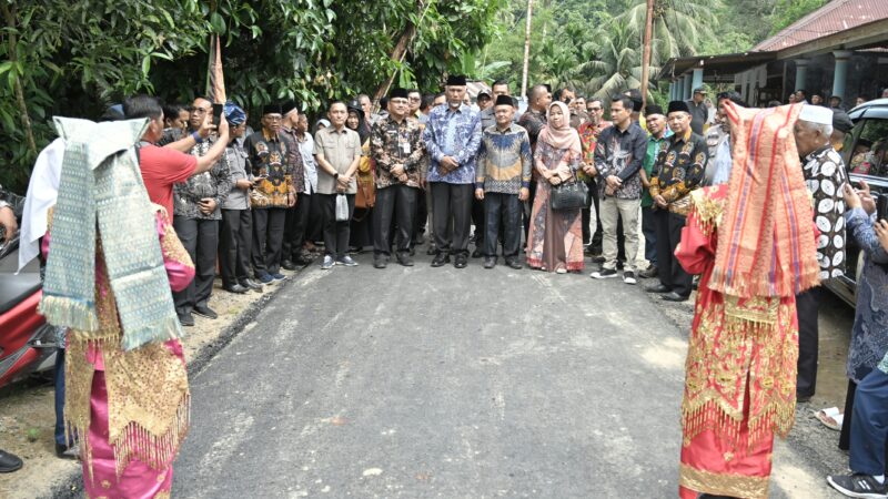 Kunjungi Koto Dalam Barat, Gubernur Mahyeldi Tegaskan Kemajuan Nagari Berarti Kemajuan Sumbar
