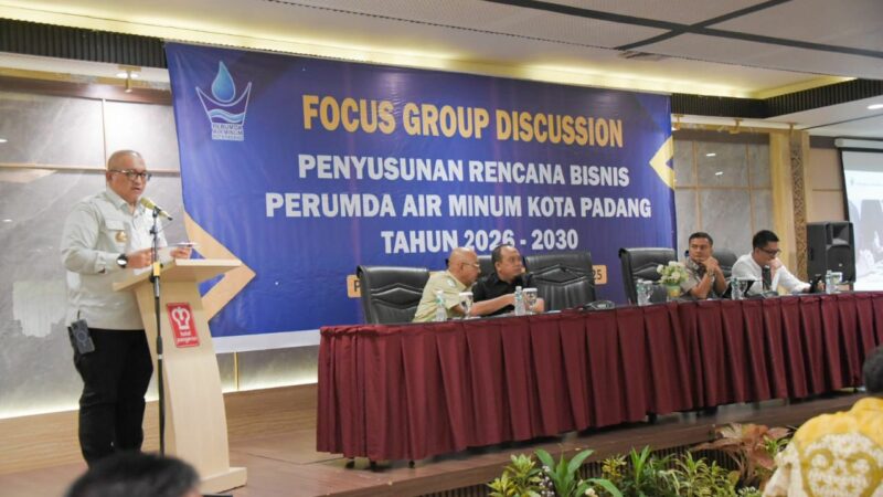 Pj Wako Padang Buka FGD Penyusunan Rencana Bisnis Perumda AM 2026-2030