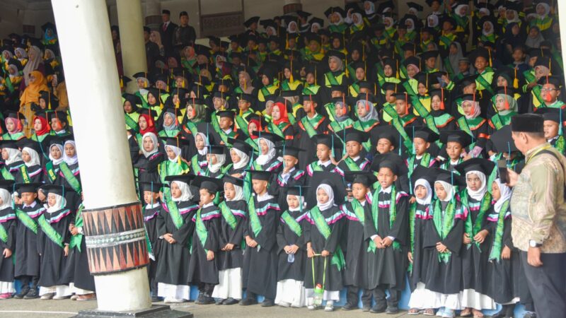 1.745 Anak di Padang Ikuti Wisuda Tahfidz Akbar
