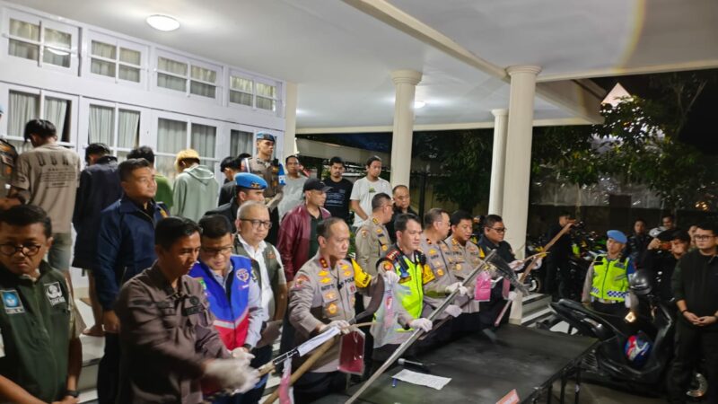Aksi Tawuran di Padang Kian Brutal, Anggota Polisi Jadi Korban