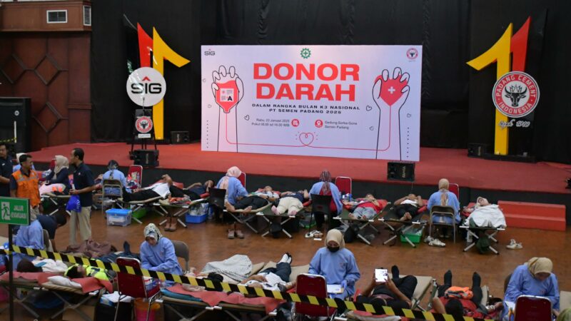 Bulan K3 Nasional, PT Semen Padang Serahkan 346 Kantong Darah ke PMI Padang