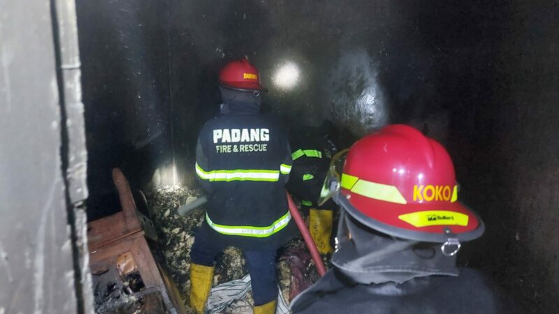 Kebakaran di Lubuk Buaya Hanguskan Satu Kamar Tidur