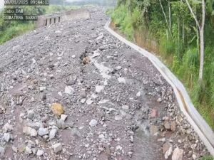 Pemkab Tanah Datar terus melakukan pemantauan di empat sungai yang berhulu langsung dari Gunung Marapi. Pemantauan ini dilakukan karena