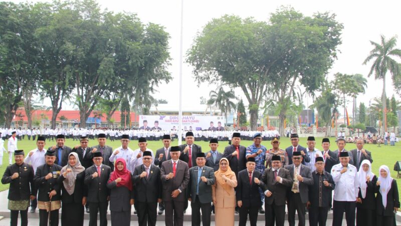 Satuan Kerja Kementerian Agama di Sumatra Barat menggelar upacara bendera di Lapangan Kantor Gubernur Sumbar dalam rangka memperingati HAB