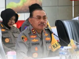 Kapolda Sumbar, Irjen Pol Suharyono mengatakan bahwa sepanjang tahun 2024, ada sebanyak 292 personel Polda Sumbar lakukan pelanggaran.