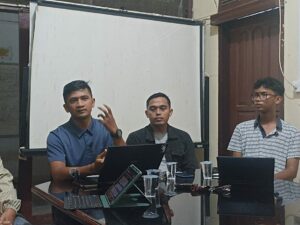 Kuasa Hukum Afif Maulana, Adrizal mengungkapkan bahwa pihaknya belum mendapatkan salinan resmi terkait SP2 lidik kasus