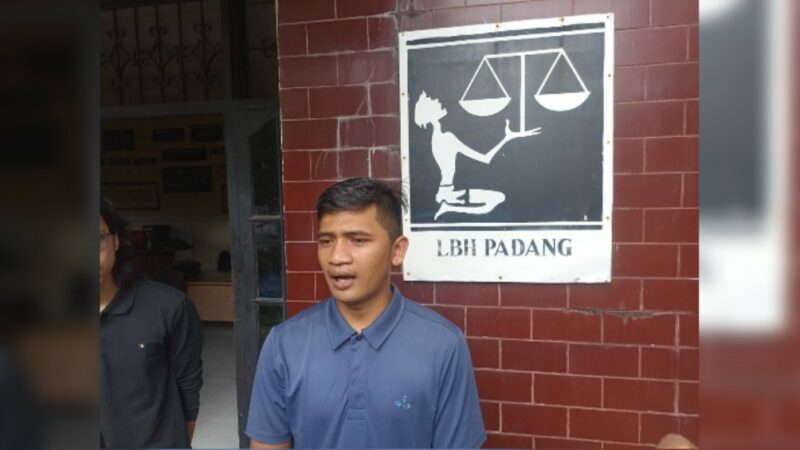 LBH Padang menyoroti proses pencabutan terhadap 28 izin perusahaan. Terdiri dari 22 izin berusaha pemanfaatan hutan (PBPH) hutan alam